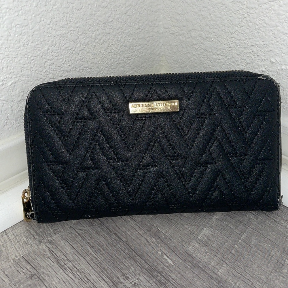 Adrienne Vittadini Wallet